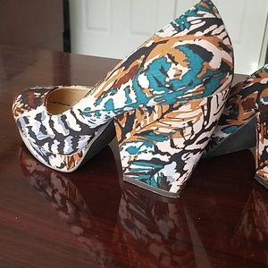 Deena & Ozzy Urban Outfitters Platform Heels